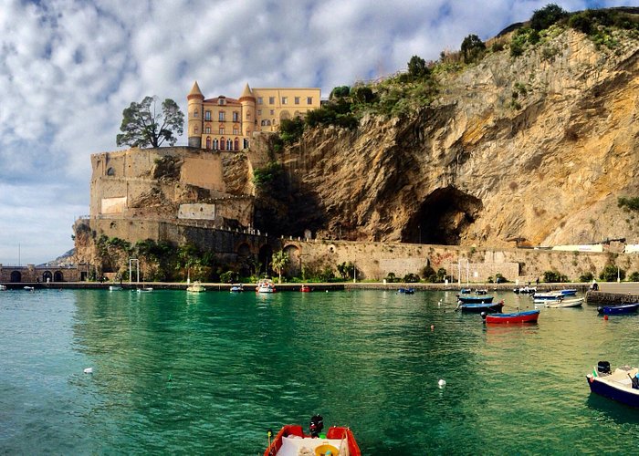 porto-di-maiori-blue dream rental boats